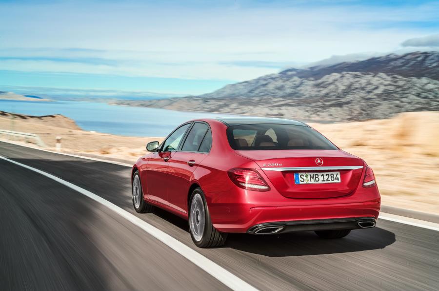  Mercedes-Benz E220d Avantgarde Line 2016 года  (фото 13 из 18)